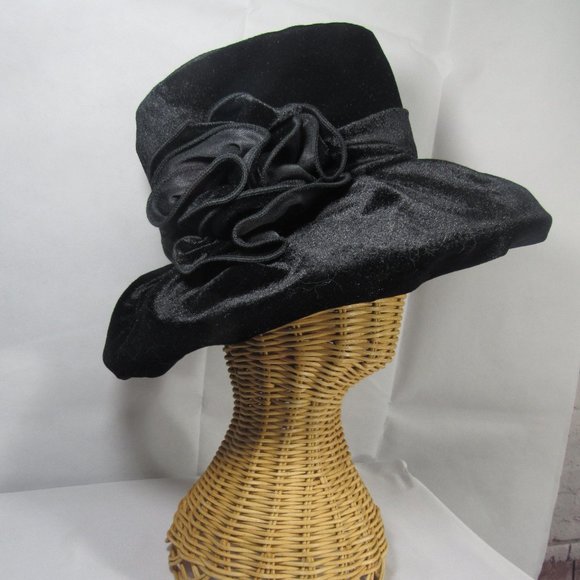 ENGLISH LADIES HAT, REPRODUCTION, NEW BLACK VELVETY SIZE M - Picture 7 of 8